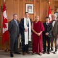 Les parlementaires canadiens accueillent le 17e Karmapa  lors de son voyage inaugural au Canada