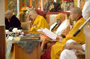 Dr. B.K.Modi, S.S Le Dalaï Lama, Shankaracharya, Gyalwang Karmapa