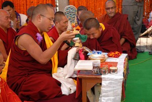 cérémonie d’ouverture et l’inauguration du stupa présidées par Sa Sainteté le Karmapa