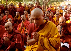 Le 17ème Gyalwang Karmapa visite le stûpa Mahabodhi