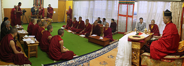Cérémonie de Prières conduit par Sa Sainteté Le Karmapa