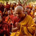 Sa Sainteté le 17ème Gyalwang Karmapa visite le stûpa Mahabodhi à Bodhgaya